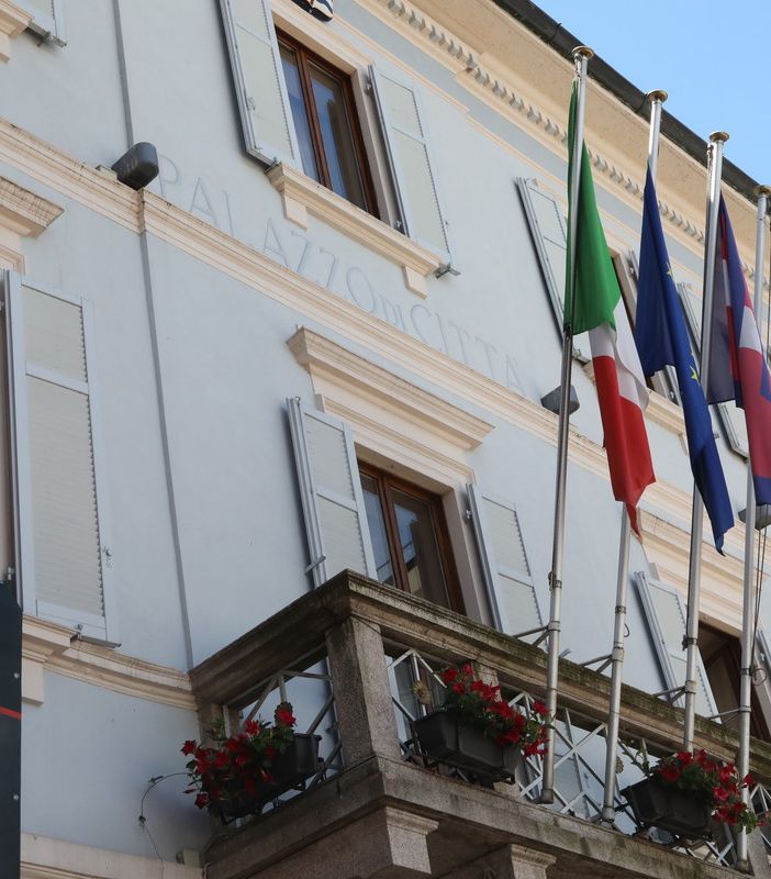 Stresa, la minoranza abbandona la seduta del consiglio comunale