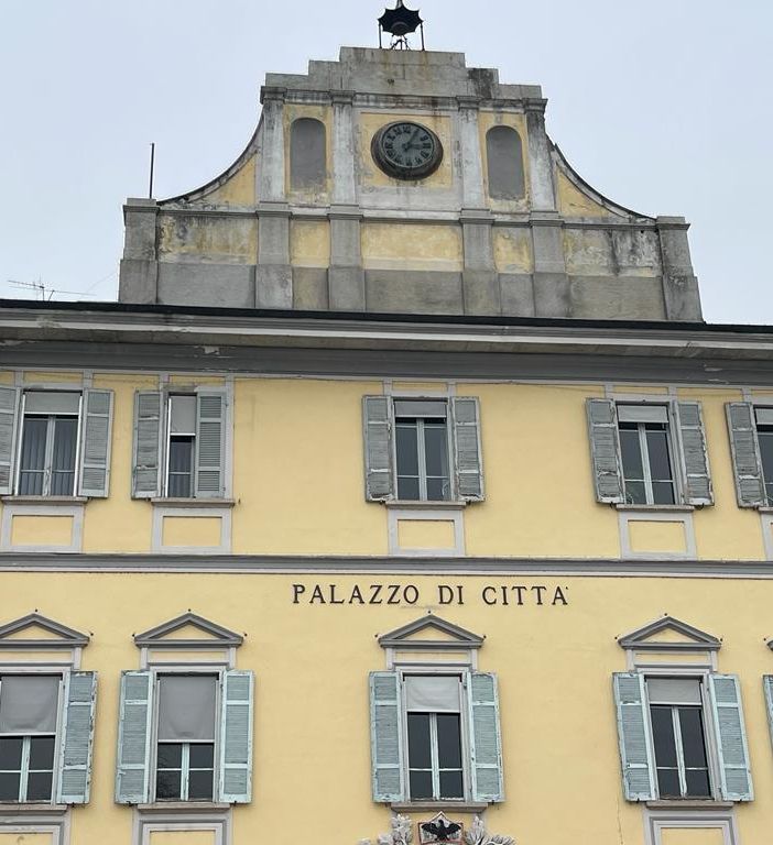 “Nuova aula magna del liceo Cavalieri cantiere infinito dell’architetto Albertella”