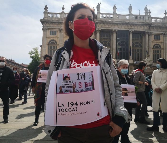 Cgil all'attacco della Regione: &quot;Faccia applicare la legge 194 in tutti gli ospedali invece di sostenere associazioni antiabortiste&quot;