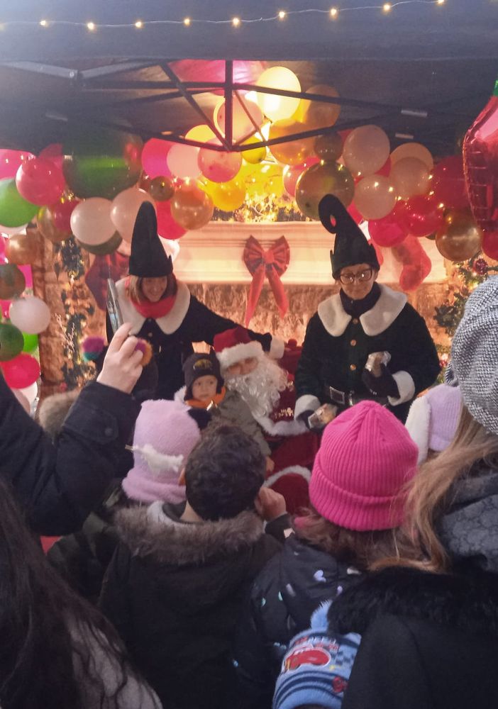 Grande partecipazione per Babbo Natale a Suna FOTO