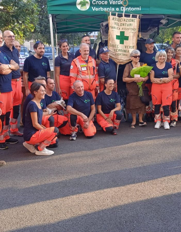 Un mezzo per il trasporto disabili donato in memoria di marito e figlio. FOTO