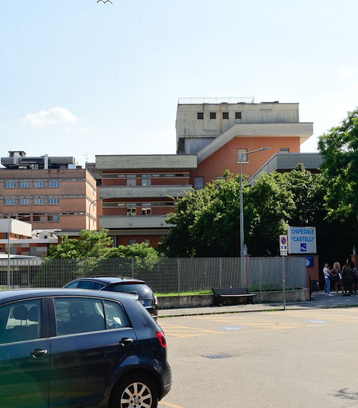 Baveno, scontro tra una moto e un'auto. Grave un 17enne