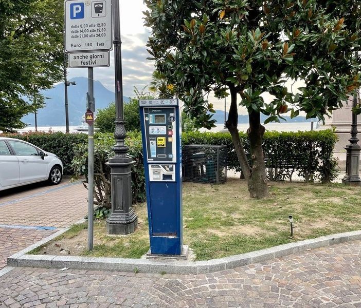 A Verbania la sosta sulle strisce blu si può pagare con l’app Telepass