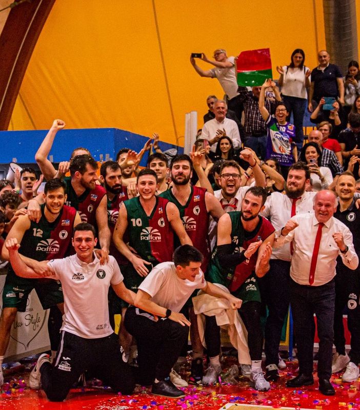 La Paffoni festeggia la B Elite venerdì al Palabagnella