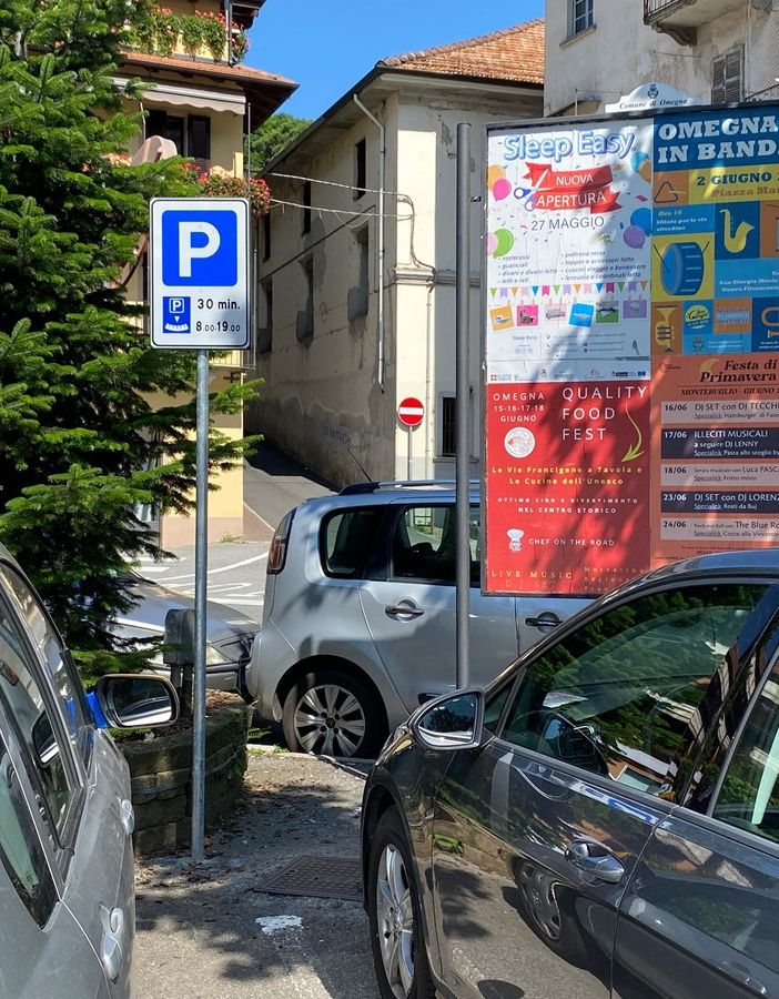Lega Omegna: aumentare la sosta con il disco orario di fronte ai giardini pubblici
