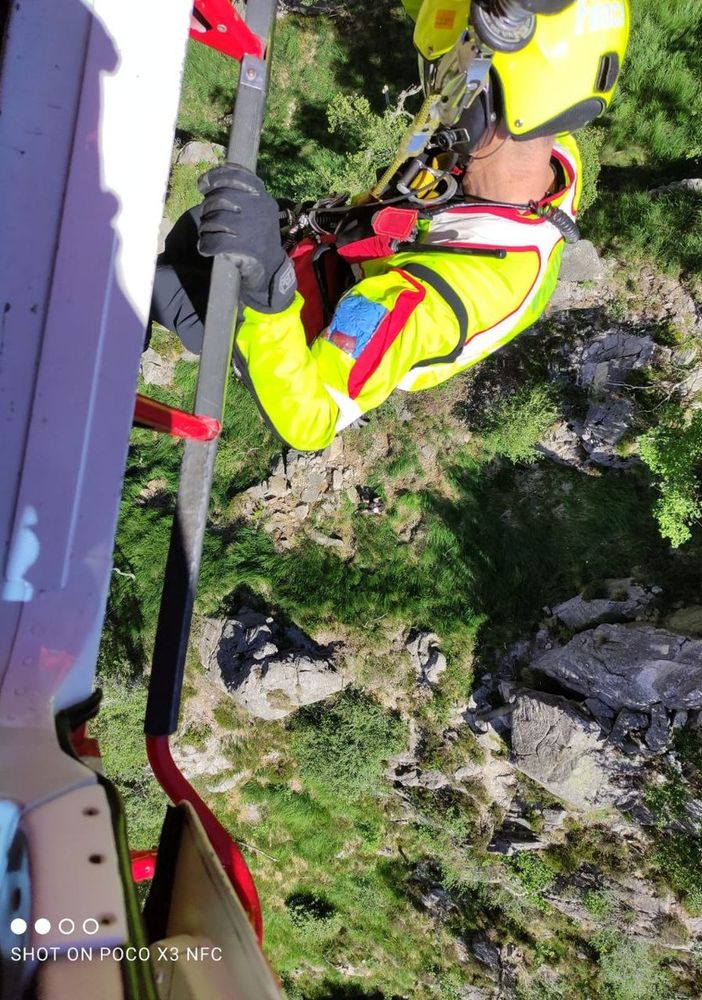 Escursionista in difficoltà sul Mottarone, salvato dall'elicottero dei Vigili del fuoco