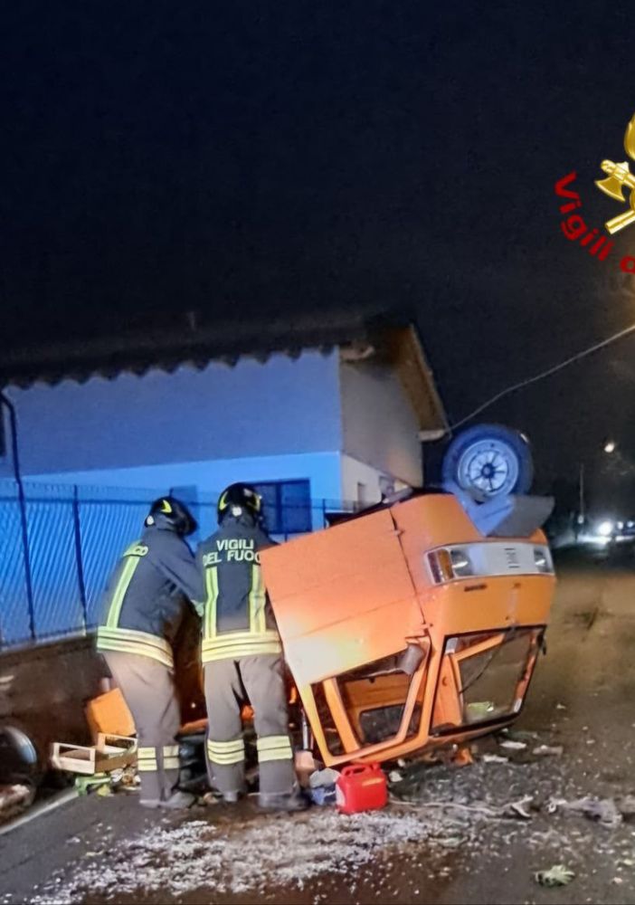 Ciclomotore si ribalta a Ghiffa, grave il conducente