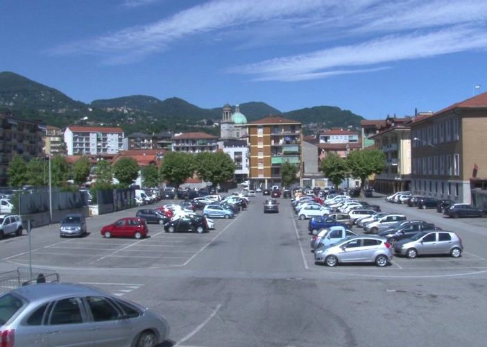 La riqualificazione di piazza Fratelli Bandiera a Intra sarà appaltata in autunno