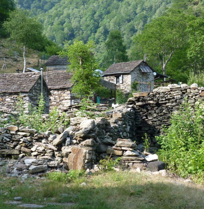 Chiuso il sentiero tra Cicogna e Pogallo