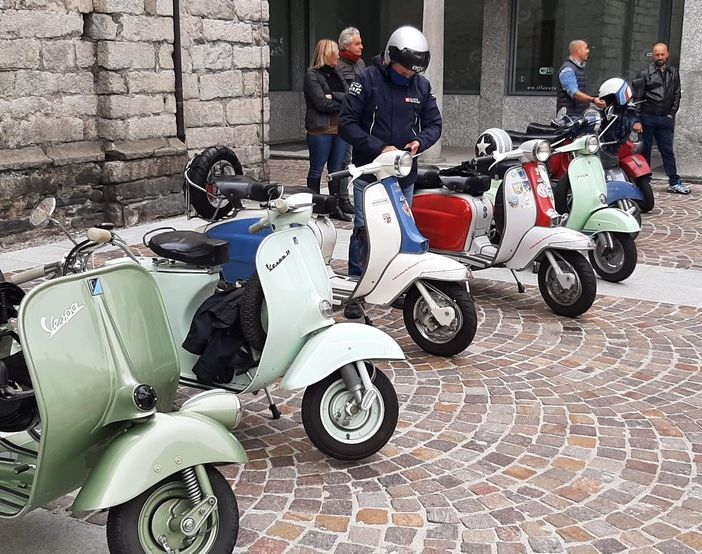 Torna il raduno delle Vespe a Baveno