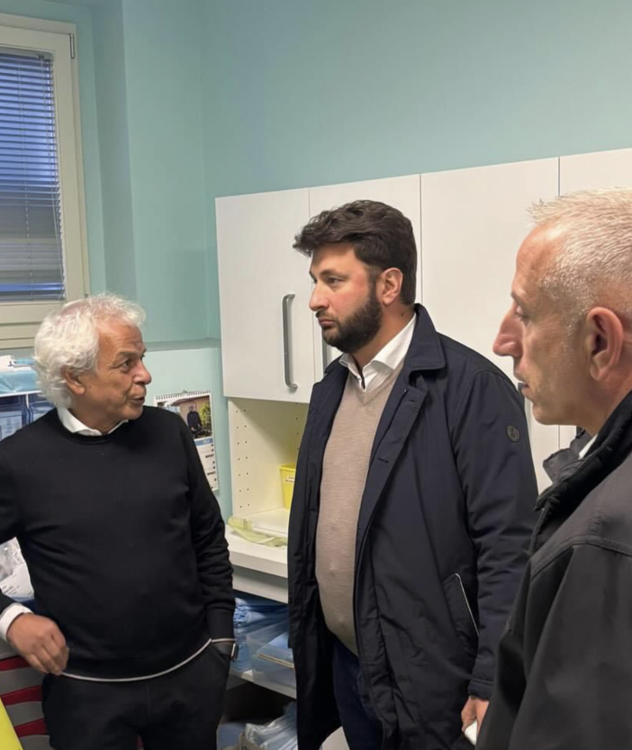 L'assessore regionale, Federico Riboldi, visita il centro medico di Cannobio