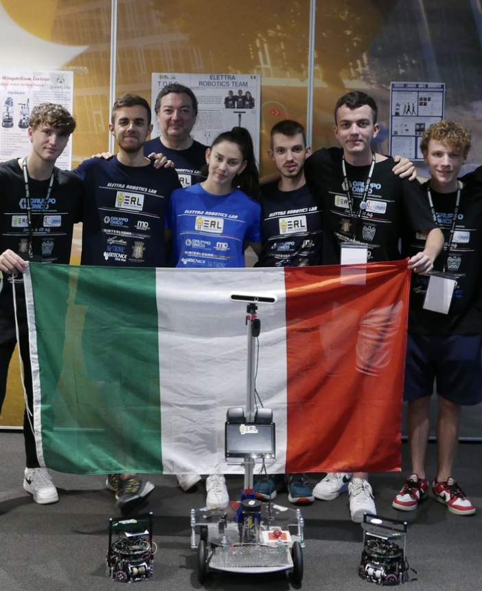 I ragazzi del Cobianchi campioni del mondo di robotica: &quot;L'amministrazione in silenzio di fronte alle eccellenze&quot;