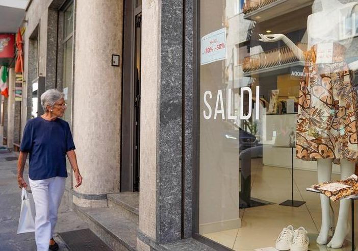 Verbania: i saldi estivi soddisfano le aspettative dei commercianti