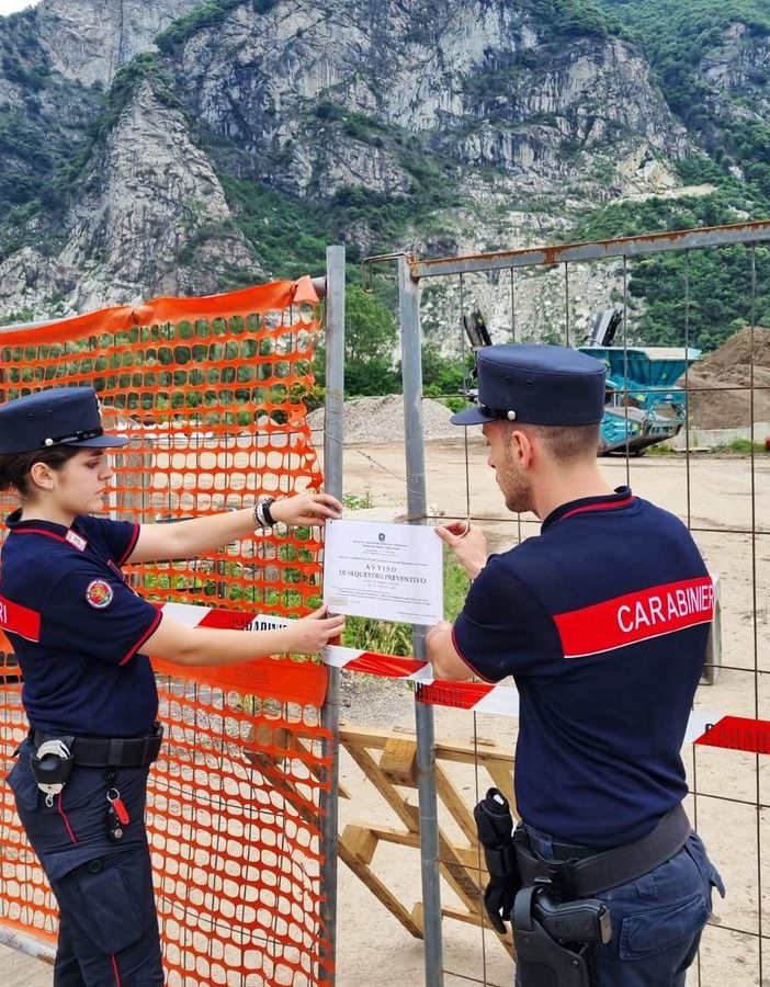 Discarica abusiva di rifiuti pericolosi: sequestrati due siti produttivi a Verbania e Gravellona FOTO
