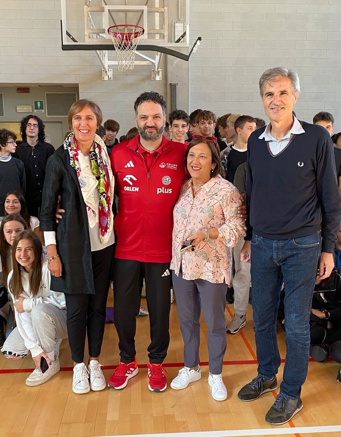 Omegna omaggia coach Stefano Lavarini FOTO