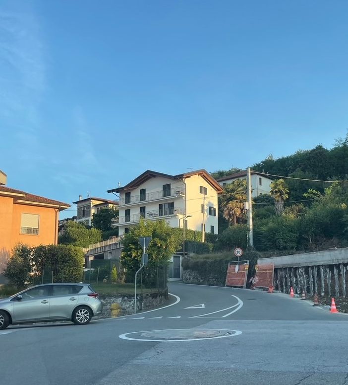 Nuova rotatoria in frazione Zoverallo, proseguono i lavori