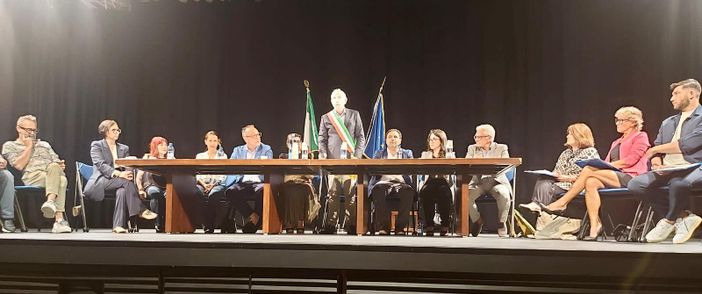 Cannobio: si è insediata la nuova giunta comunale Cannobio: si è insediata la nuova giunta comunale