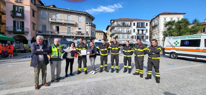 Motori e solidarietà a Pallanza per i 15 anni di “Io corro per un sorriso” FOTO