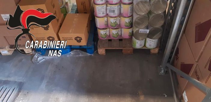 Carenza igienico-sanitaria, attività sospesa in un centro di stoccaggio e vendita all'ingrosso di alimentari