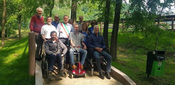 Inaugurata la nuova rampa per l'accesso al parco della Boschina Inaugurata la nuova rampa per l'accesso al parco della Boschina