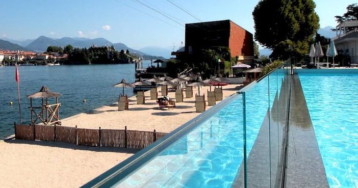 Ancora problemi per la riapertura della piscina e del bar di Carciano a Stresa Ancora problemi per la riapertura della piscina e del bar di Carciano a Stresa