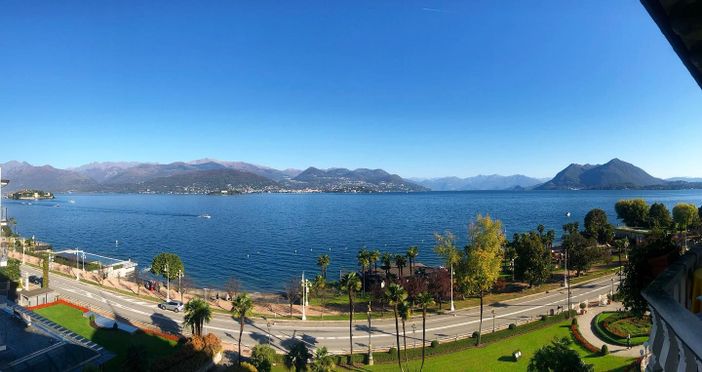 Gli artisti del lago Maggiore espongono a Stresa Gli artisti del lago Maggiore espongono a Stresa