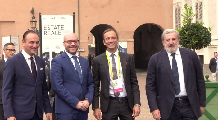 Mattarella a Torino per il "Festival delle Regioni". Cirio: "La Corte dei Conti in piazza Castello"   VIDEO e FOTO Mattarella a Torino per il "Festival delle Regioni". Cirio: "La Corte dei Conti in piazza Castello"   VIDEO e FOTO