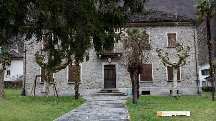 L'ex asilo di Prata a Vogogna: diventerà la casema dei Forestali del Parco