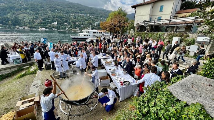 A metà ottobre torna Gente di Lago e di Fiume all'Isola Pescatori A metà ottobre torna Gente di Lago e di Fiume all'Isola Pescatori