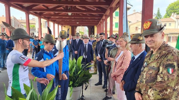 La Staffetta Alpina Ventimiglia-Trieste fa tappa in Ossola La Staffetta Alpina Ventimiglia-Trieste fa tappa in Ossola