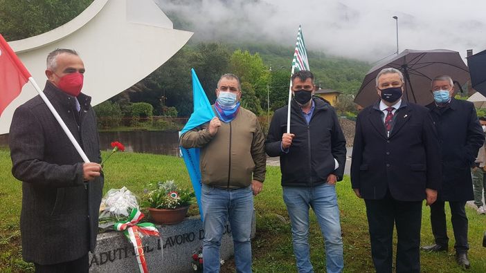 Festa dei Lavoratori ad Omegna, i sindacati: "Preoccupati dai licenziamenti e dal settore turistico" FOTO E VIDEO
