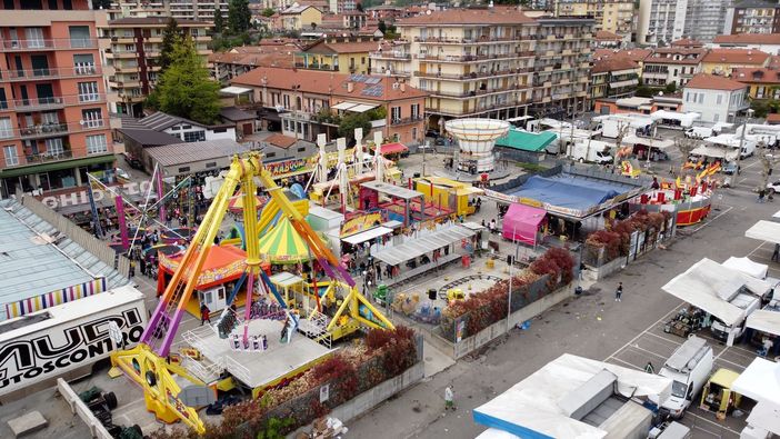 Spettacolo pirotecnico al Luna Park in Piazza Fratelli Bandiera