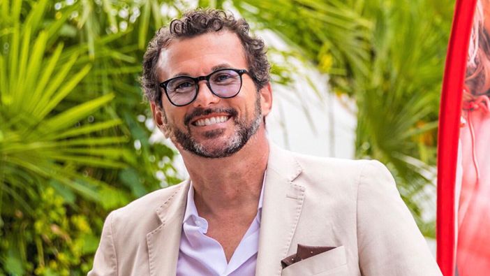 Crisi nel settore dell’intrattenimento: quando la burocrazia uccide il talento Crisi nel settore dell’intrattenimento: quando la burocrazia uccide il talento