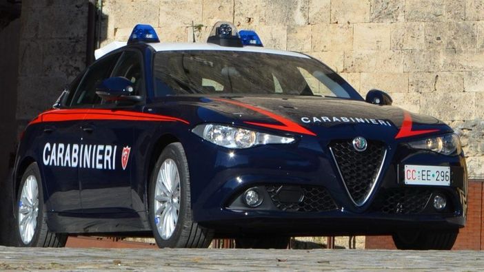 Fugge a un controllo e aggredisce un carabiniere: arrestato un 24enne a Verbania