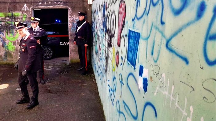 Denunciata 18enne per aver imbrattato con scritte e graffiti un parcheggio a Cannobio Denunciata 18enne per aver imbrattato con scritte e graffiti un parcheggio a Cannobio