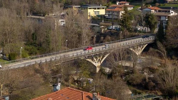 La ristrutturazione del ponte in via S. Giovanni Bosco costerà poco meno di 3 milioni La ristrutturazione del ponte in via S. Giovanni Bosco costerà poco meno di 3 milioni