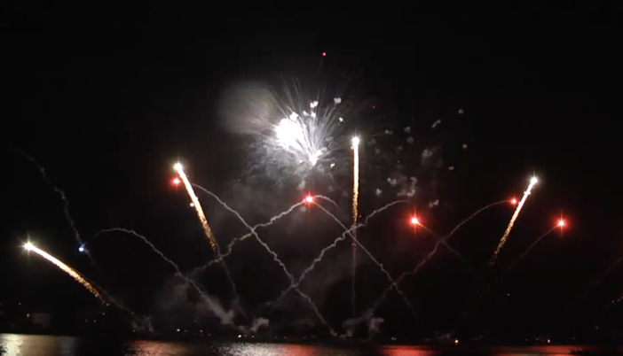 Navigazione Lago d'Orta, crociere serali per i fuochi di San Vito Navigazione Lago d'Orta, crociere serali per i fuochi di San Vito