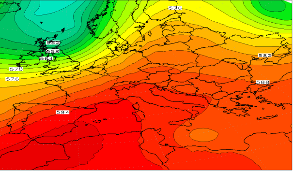 Caldo e afa, in Piemonte arriva la quarta ondata di calore dell'estate Caldo e afa, in Piemonte arriva la quarta ondata di calore dell'estate