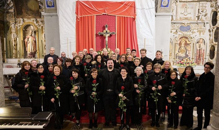 Cossogno, un concerto del coro Amici Cantores per l'inaugurazione dei restauri nella chiesa di San Brizio Cossogno, un concerto del coro Amici Cantores per l'inaugurazione dei restauri nella chiesa di San Brizio