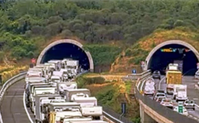 Tragedia in A1, tre morti e due feriti gravi: la famiglia era di Gravellona Toce