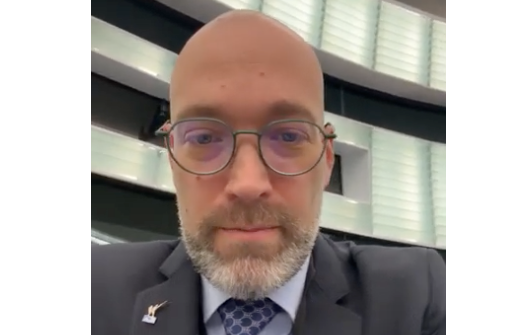 Approvata direttiva case green, Panza: “Oggi abbiamo certificato chi difende il Paese e chi no” Approvata direttiva case green, Panza: “Oggi abbiamo certificato chi difende il Paese e chi no”