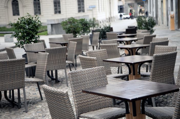 Nuove regole per le riaperture ? Uno spiraglio per ristoranti, bar e per il mondo degli spettacoli Nuove regole per le riaperture ? Uno spiraglio per ristoranti, bar e per il mondo degli spettacoli