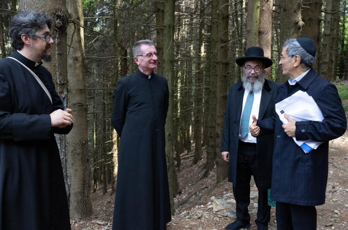 Tragedia Mottarone, una commemorazione che ha unito le tre religioni delle vittime Tragedia Mottarone, una commemorazione che ha unito le tre religioni delle vittime