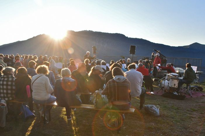 Musica alle prime luci del mattino: torna il Concerto all’Alba sulla Terrazza del Belvedere Musica alle prime luci del mattino: torna il Concerto all’Alba sulla Terrazza del Belvedere