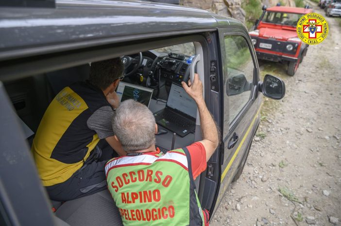 Soccorsi in azione per tre escursionisti bloccati sulla ferrata Miccia a Baveno Soccorsi in azione per tre escursionisti bloccati sulla ferrata Miccia a Baveno