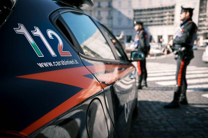 Tentata truffa del finto maresciallo: due giovani arrestati dai Carabinieri, recuperati oro e contanti a una 77enne Tentata truffa del finto maresciallo: due giovani arrestati dai Carabinieri, recuperati oro e contanti a una 77enne
