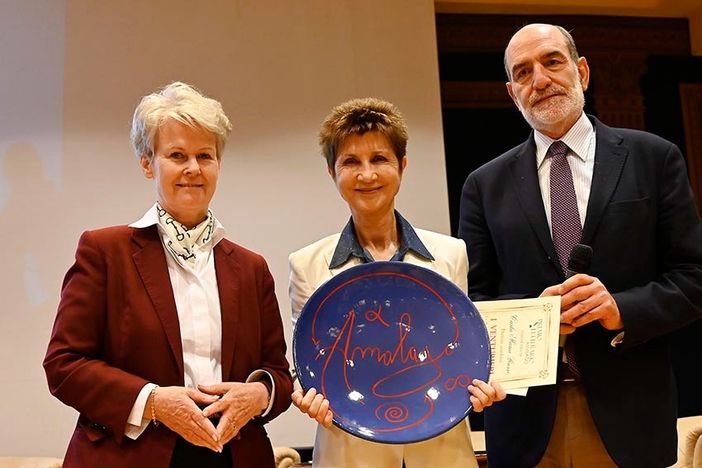 Carla Maria Russo è la vincitrice del premio letterario Amalago