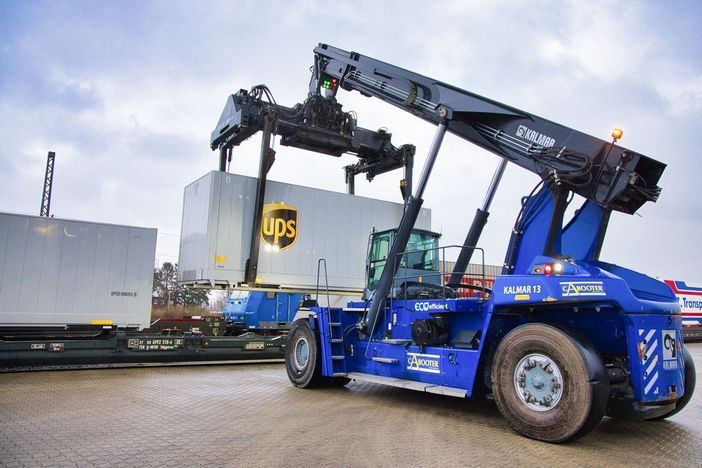 Collaborazione CargoBeamer-Ups per il trasporto di pacchi