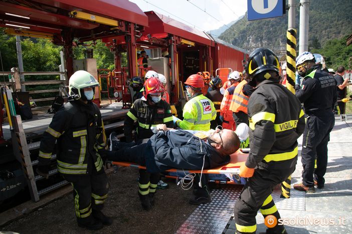 Maxi esercitazione nel tunnel del Sempione FOTO E VIDEO