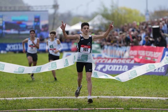 Campionati italiani di cross, pieno di medaglie per gli atleti del Vco Campionati italiani di cross, pieno di medaglie per gli atleti del Vco